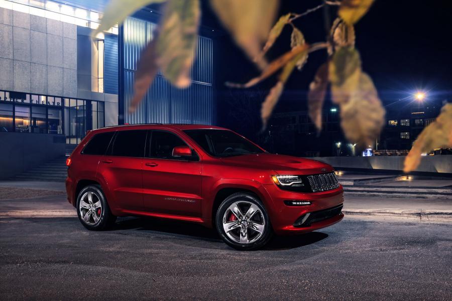  Jeep Grand Cherokee SRT8 2014 года  (фото 36 из 73)